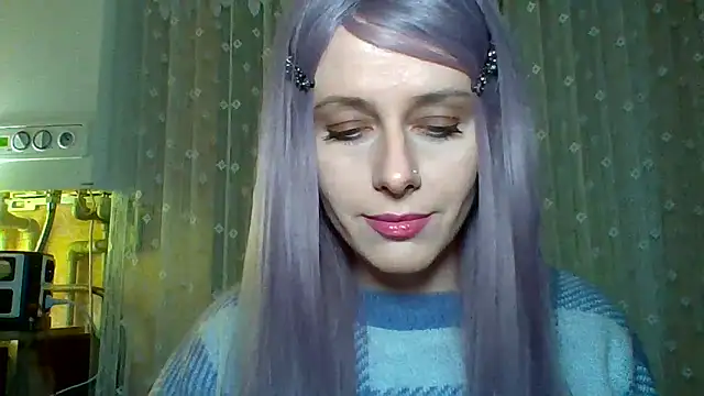 Snapshot of LuminousLady chatting on February 20, 7:19 pm LuminousLady online show from February 20, 7:19 pm