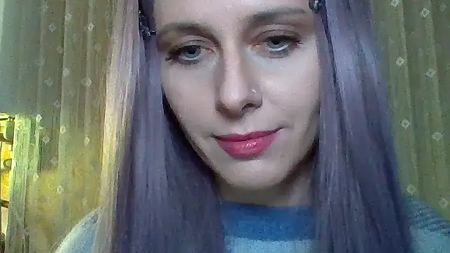 Snapshot of LuminousLady chatting on February 20, 10:26 pm LuminousLady online show from February 20, 10:26 pm