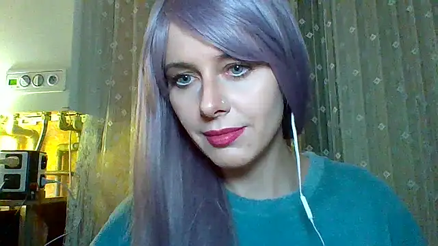 Snapshot of LuminousLady chatting on February 23, 9:59 pm LuminousLady online show from February 23, 9:59 pm