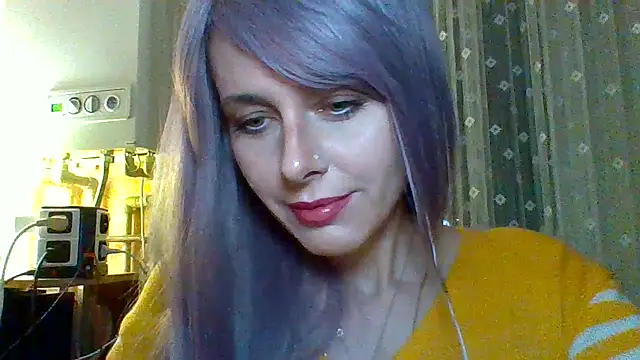 Snapshot of LuminousLady chatting on February 24, 8:58 pm LuminousLady online show from February 24, 8:58 pm