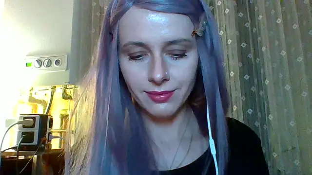 Snapshot of LuminousLady chatting on February 26, 10:42 pm LuminousLady online show from February 26, 10:42 pm