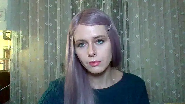 Snapshot of LuminousLady chatting on February 28, 9:44 pm LuminousLady online show from February 28, 9:44 pm