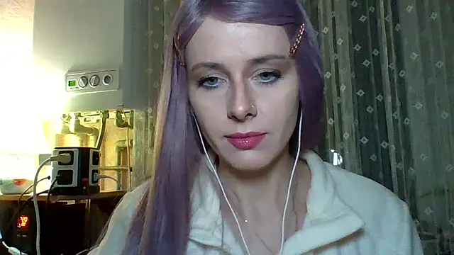 Snapshot of LuminousLady chatting on March 3, 5:39 pm LuminousLady online show from March 3, 5:39 pm