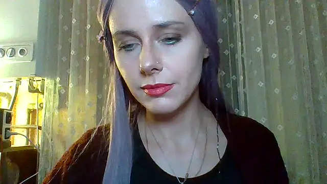 Snapshot of LuminousLady chatting on March 4, 9:22 pm LuminousLady online show from March 4, 9:22 pm