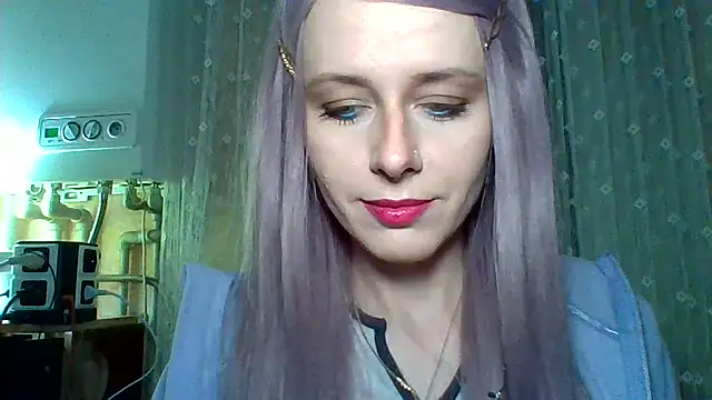 Snapshot of LuminousLady chatting on March 9, 6:32 pm LuminousLady online show from March 9, 6:32 pm