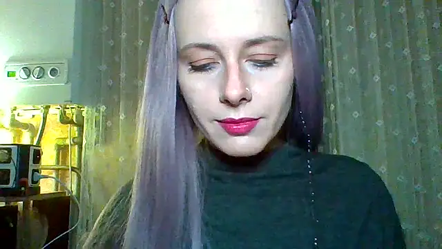 Snapshot of LuminousLady chatting on March 10, 6:23 pm LuminousLady online show from March 10, 6:23 pm