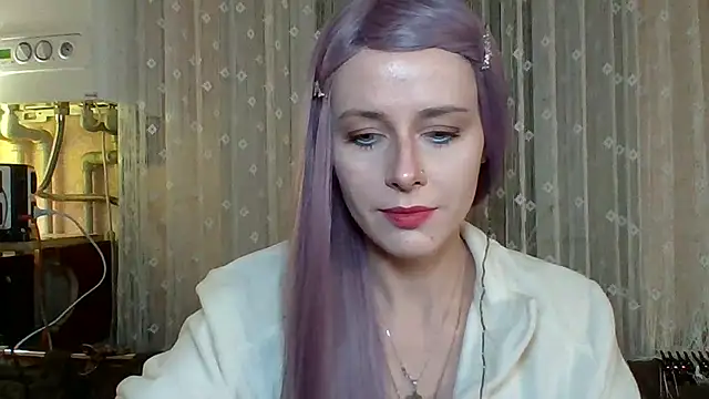 Snapshot of LuminousLady chatting on March 15, 6:32 pm LuminousLady online show from March 15, 6:32 pm