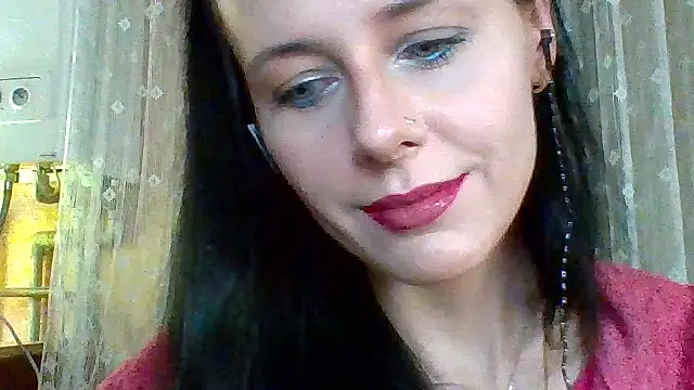 Snapshot of LuminousLady chatting on March 17, 9:13 pm LuminousLady online show from March 17, 9:13 pm