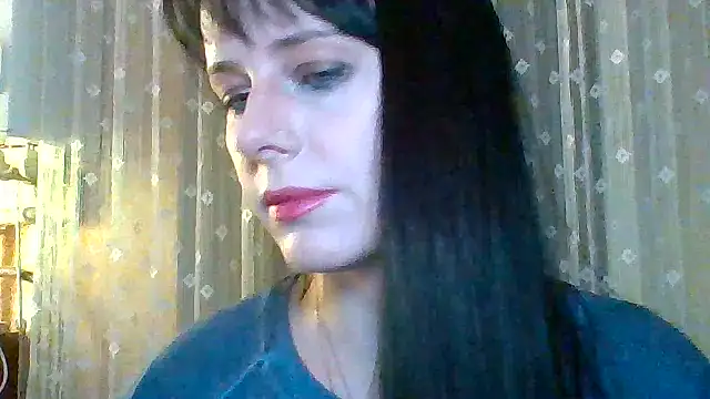 Snapshot of LuminousLady chatting on March 18, 9:53 pm LuminousLady online show from March 18, 9:53 pm