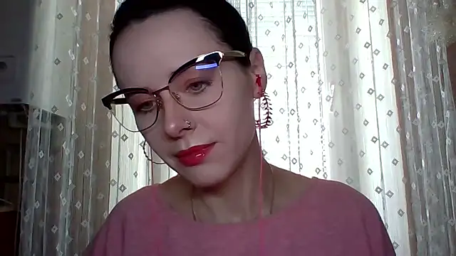 Snapshot of LuminousLady chatting on September 13, 7:30 am LuminousLady online show from September 13, 7:30 am