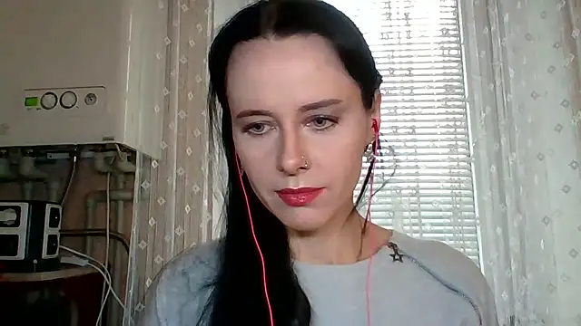 Snapshot of LuminousLady chatting on October 3, 1:30 pm LuminousLady online show from October 3, 1:30 pm