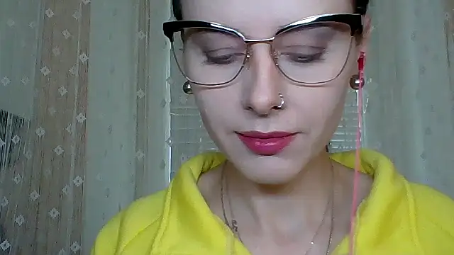 Snapshot of LuminousLady chatting on October 7, 1:19 pm LuminousLady online show from October 7, 1:19 pm