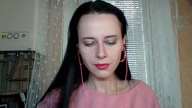 Snapshot of LuminousLady chatting on October 11, 7:07 am LuminousLady online show from October 11, 7:07 am