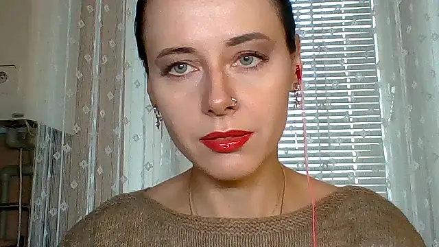 Snapshot of LuminousLady chatting on October 30, 10:06 am LuminousLady online show from October 30, 10:06 am