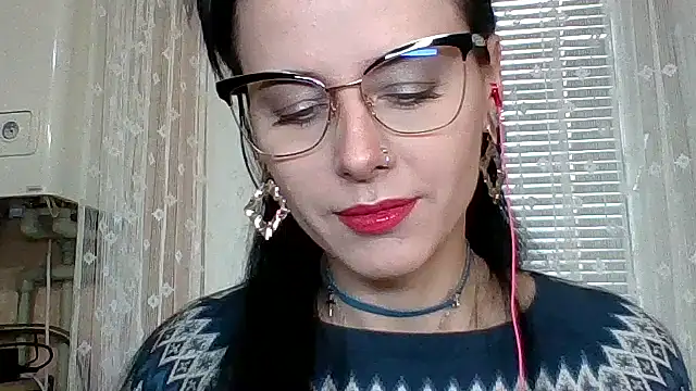 Snapshot of LuminousLady chatting on November 8, 10:48 am LuminousLady online show from November 8, 10:48 am