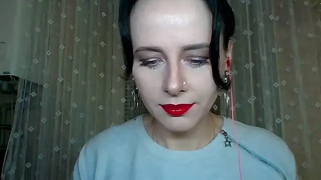 Snapshot of LuminousLady chatting on December 14, 6:12 pm LuminousLady online show from December 14, 6:12 pm