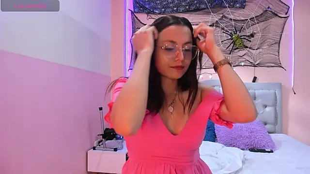 littletammy4u  online show from October 24, 12:34 pm