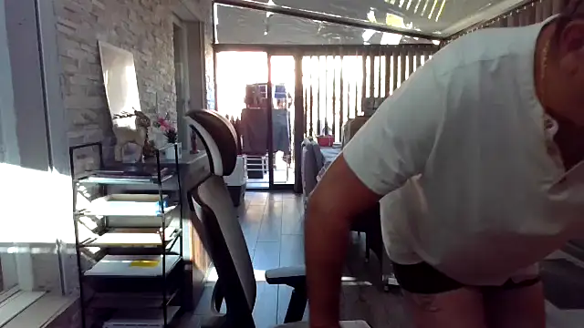 Snapshot of Fafas26 chatting on September 18, 2:19 pm Fafas26 online show from September 18, 2:19 pm