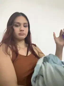 Snapshot of AngelRuby chatting on December 5, 6:11 am AngelRuby online show from December 5, 6:11 am