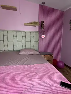 Snapshot of Valu_euphoria chatting on February 18, 7:30 pm Valu euphoria online show from February 18, 7:30 pm