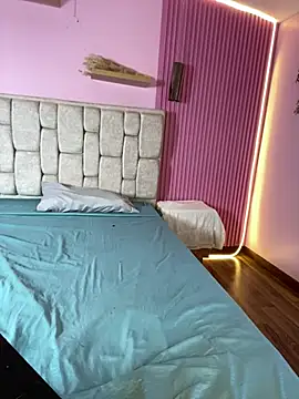 Snapshot of Valu_euphoria chatting on March 12, 10:07 pm Valu euphoria online show from March 12, 10:07 pm