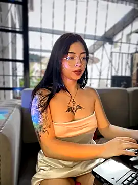 Snapshot of Valu_euphoria chatting on November 25, 6:52 pm Valu euphoria online show from November 25, 6:52 pm