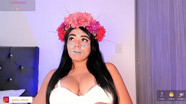 GABBY CULLEN online show from October 31, 8:21 pm