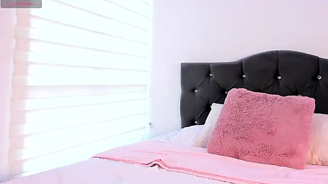 GABBY CULLEN online show from November 8, 8:40 pm