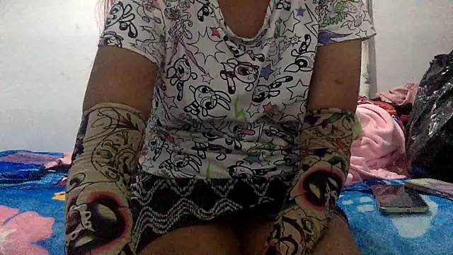 sharonlopez9611 online show from September 29, 4:17 am