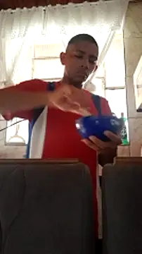 Snapshot of Mineirinho043 chatting on February 4, 8:06 pm Mineirinho043 online show from February 4, 8:06 pm