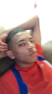 Snapshot of Mineirinho043 chatting on February 10, 3:42 pm Mineirinho043 online show from February 10, 3:42 pm