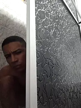 Snapshot of Mineirinho043 chatting on February 11, 3:50 am Mineirinho043 online show from February 11, 3:50 am