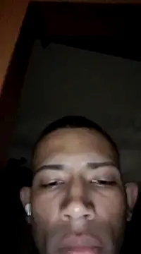 Snapshot of Mineirinho043 chatting on February 12, 3:29 am Mineirinho043 online show from February 12, 3:29 am