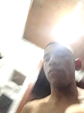 Snapshot of Mineirinho043 chatting on February 12, 2:32 pm Mineirinho043 online show from February 12, 2:32 pm