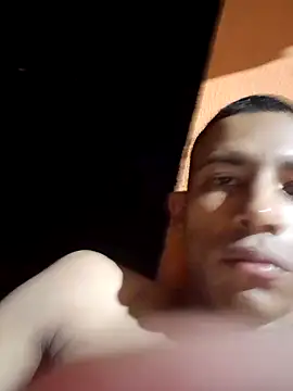 Snapshot of Mineirinho043 chatting on February 17, 5:36 am Mineirinho043 online show from February 17, 5:36 am