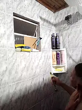 Snapshot of Mineirinho043 chatting on February 18, 12:15 am Mineirinho043 online show from February 18, 12:15 am