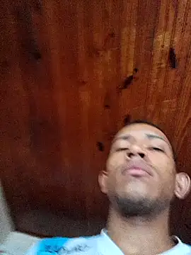 Snapshot of Mineirinho043 chatting on February 21, 3:21 pm Mineirinho043 online show from February 21, 3:21 pm