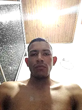 Snapshot of Mineirinho043 chatting on February 21, 8:16 pm Mineirinho043 online show from February 21, 8:16 pm