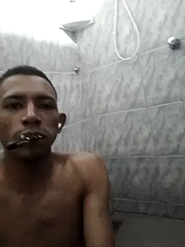 Snapshot of Mineirinho043 chatting on February 23, 5:56 am Mineirinho043 online show from February 23, 5:56 am