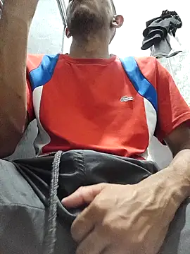 Snapshot of Mineirinho043 chatting on February 26, 4:03 am Mineirinho043 online show from February 26, 4:03 am