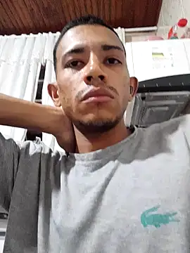 Snapshot of Mineirinho043 chatting on February 27, 3:14 am Mineirinho043 online show from February 27, 3:14 am