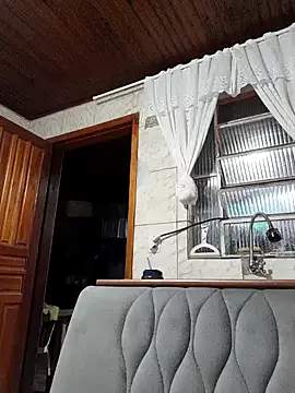 Snapshot of Mineirinho043 chatting on February 28, 2:42 am Mineirinho043 online show from February 28, 2:42 am