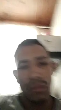 Snapshot of Mineirinho043 chatting on March 5, 12:22 pm Mineirinho043 online show from March 5, 12:22 pm