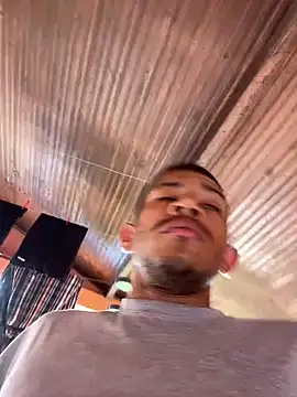 Snapshot of Mineirinho043 chatting on March 11, 2:29 pm Mineirinho043 online show from March 11, 2:29 pm