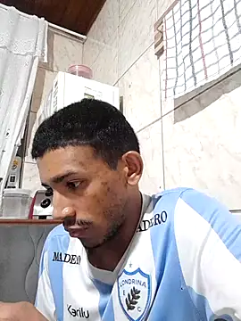 Snapshot of Mineirinho043 chatting on March 16, 2:43 am Mineirinho043 online show from March 16, 2:43 am