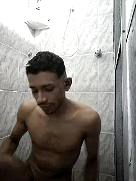 Snapshot of Mineirinho043 chatting on March 18, 7:42 pm Mineirinho043 online show from March 18, 7:42 pm