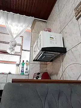 Snapshot of Mineirinho043 chatting on March 19, 5:28 pm Mineirinho043 online show from March 19, 5:28 pm