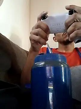 Snapshot of Mineirinho043 chatting on March 21, 1:45 pm Mineirinho043 online show from March 21, 1:45 pm