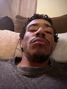 Snapshot of Mineirinho043 chatting on September 10, 1:33 pm Mineirinho043 online show from September 10, 1:33 pm