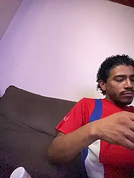 Snapshot of Mineirinho043 chatting on October 12, 6:40 pm Mineirinho043 online show from October 12, 6:40 pm